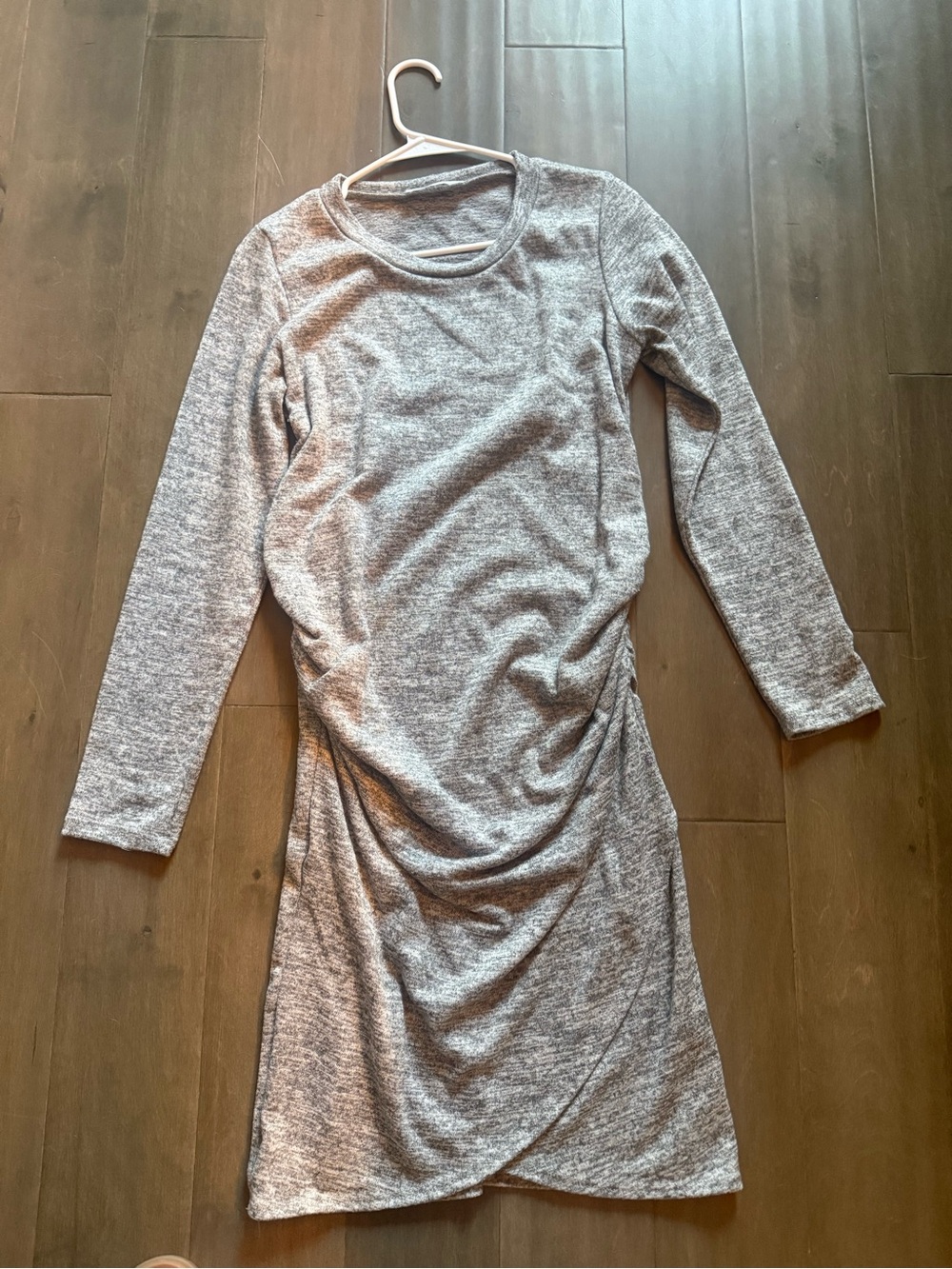Women’s Maternity Gray Long-Sleeve Ruched Dress